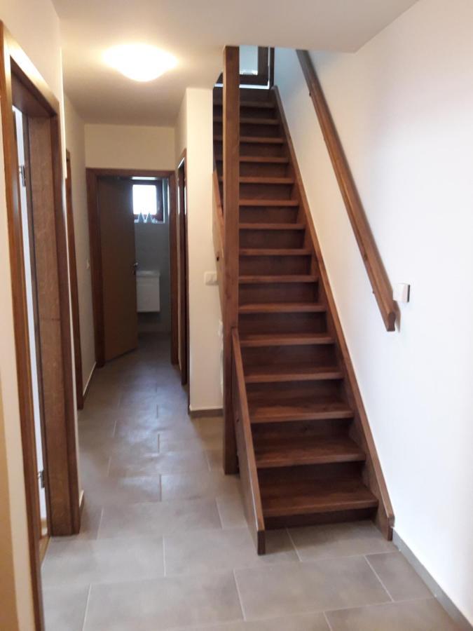Simnovi Apartmaji - Surrounded By Nature คัมนิค ภายนอก รูปภาพ