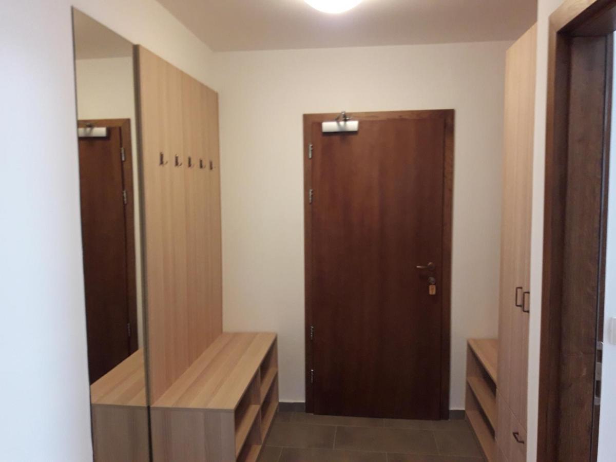 Simnovi Apartmaji - Surrounded By Nature คัมนิค ภายนอก รูปภาพ