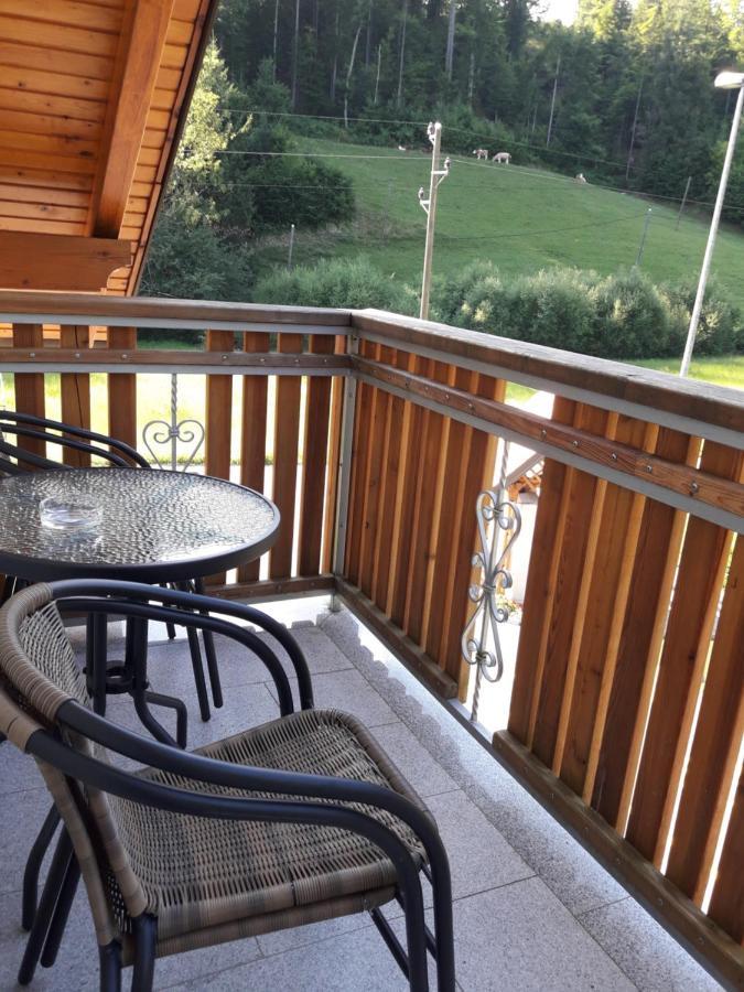 Simnovi Apartmaji - Surrounded By Nature คัมนิค ภายนอก รูปภาพ