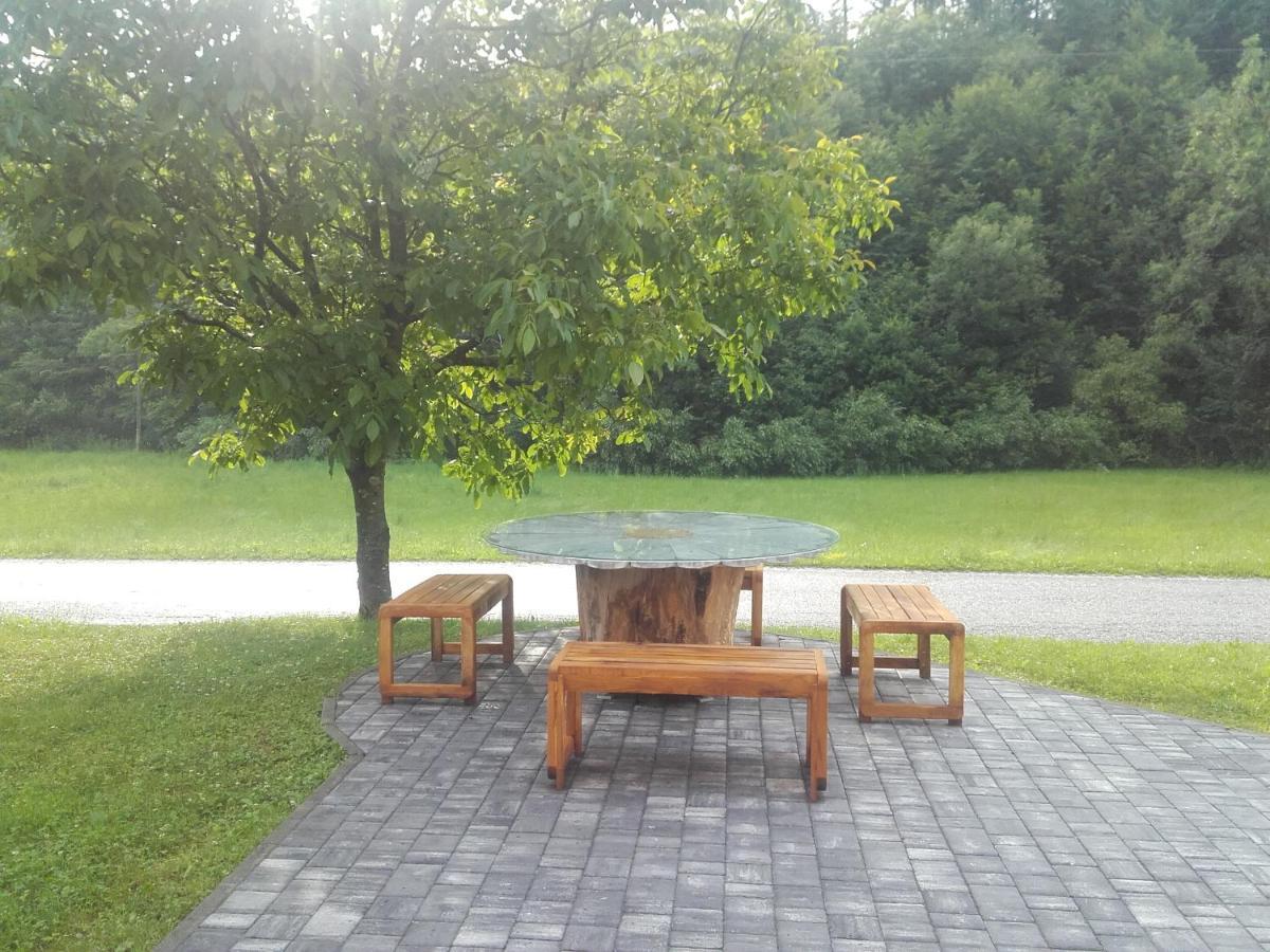 Simnovi Apartmaji - Surrounded By Nature คัมนิค ภายนอก รูปภาพ