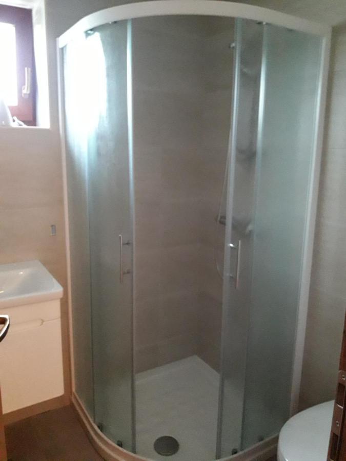 Simnovi Apartmaji - Surrounded By Nature คัมนิค ภายนอก รูปภาพ