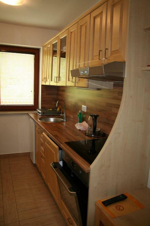 Simnovi Apartmaji - Surrounded By Nature คัมนิค ภายนอก รูปภาพ