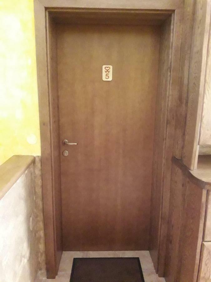 Simnovi Apartmaji - Surrounded By Nature คัมนิค ภายนอก รูปภาพ